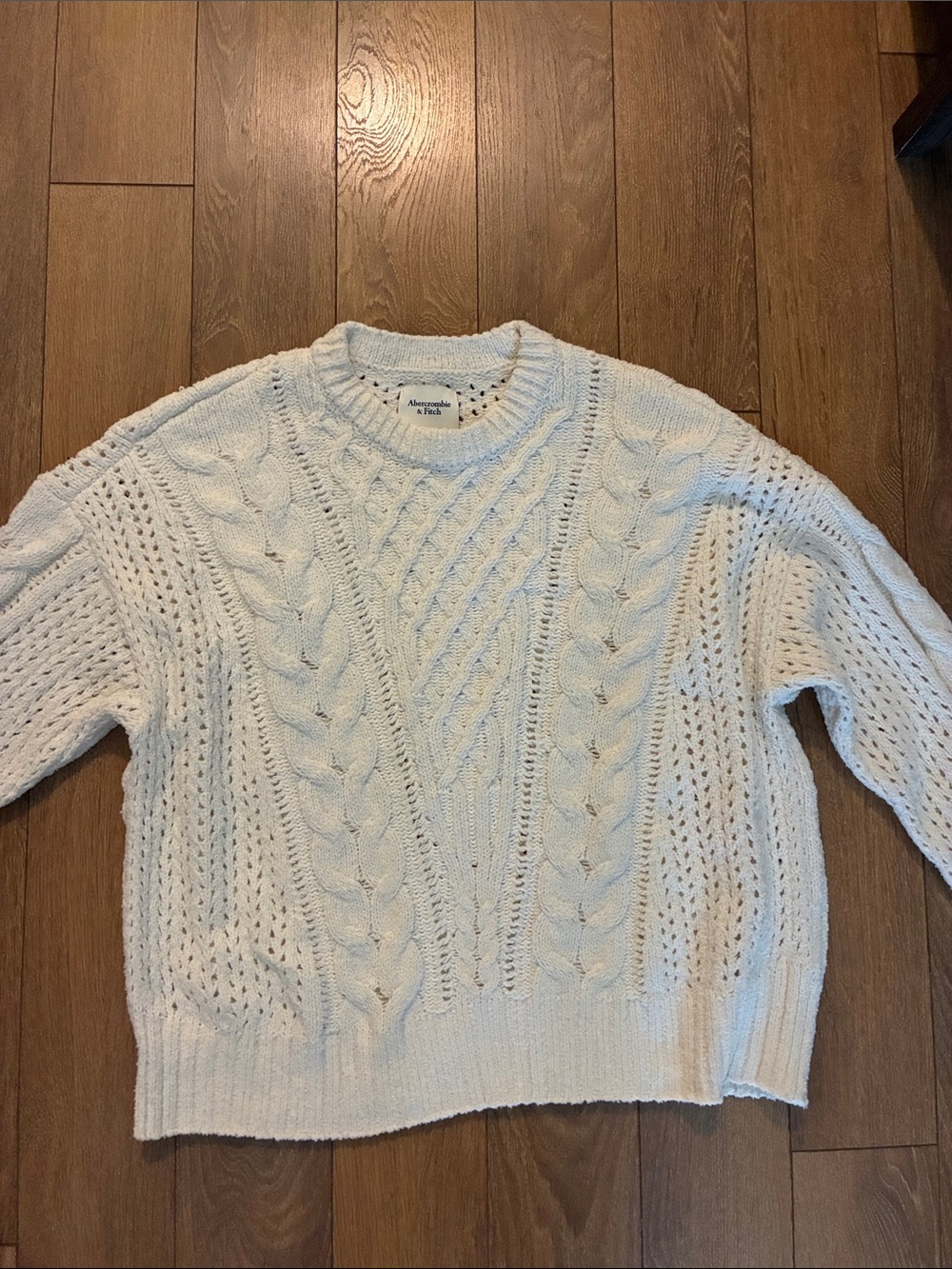 Abercrombie white cable knit sweater XL